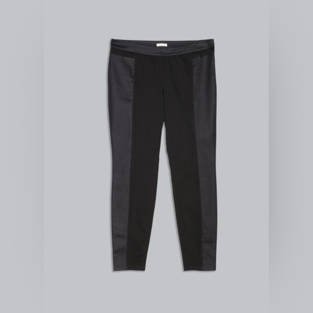Women’s Plus SZ Black Leggings W/Faux Leather Side Panels